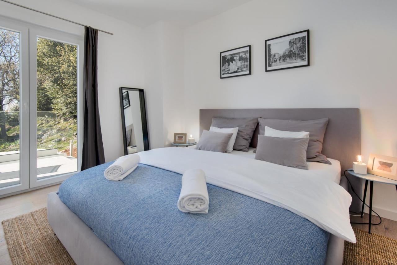 Premium Villa, Heatable Infinity Pool, Jacuzzi And Seaview, Beach And City Just 10Min By Foot Volosko Luaran gambar