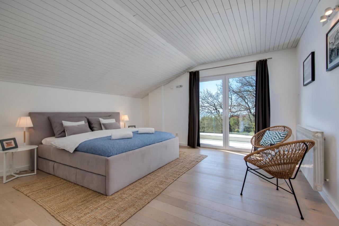 Premium Villa, Heatable Infinity Pool, Jacuzzi And Seaview, Beach And City Just 10Min By Foot Volosko Luaran gambar