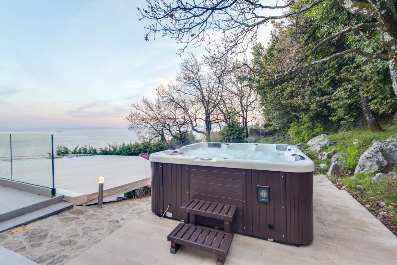 Premium Villa, Heatable Infinity Pool, Jacuzzi And Seaview, Beach And City Just 10Min By Foot Volosko Luaran gambar