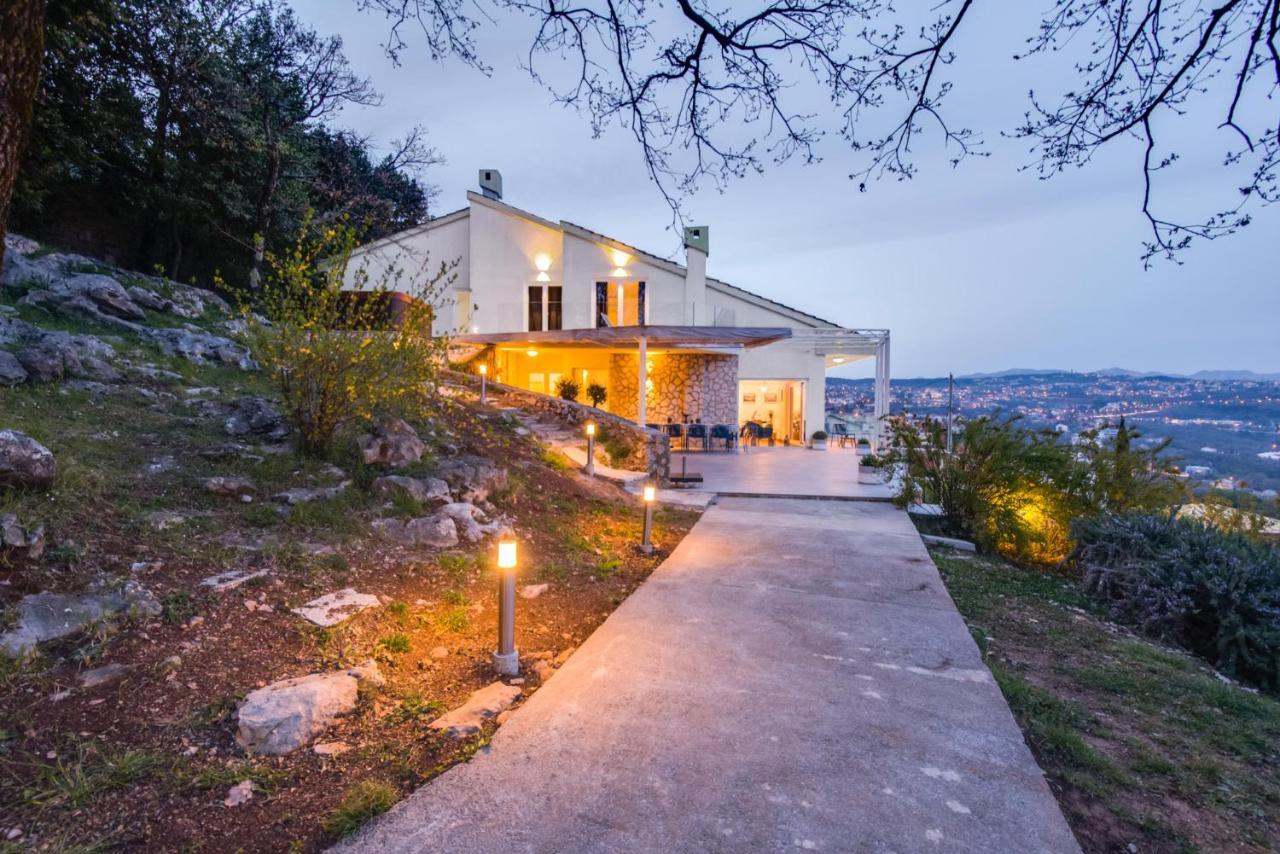 Premium Villa, Heatable Infinity Pool, Jacuzzi And Seaview, Beach And City Just 10Min By Foot Volosko Luaran gambar
